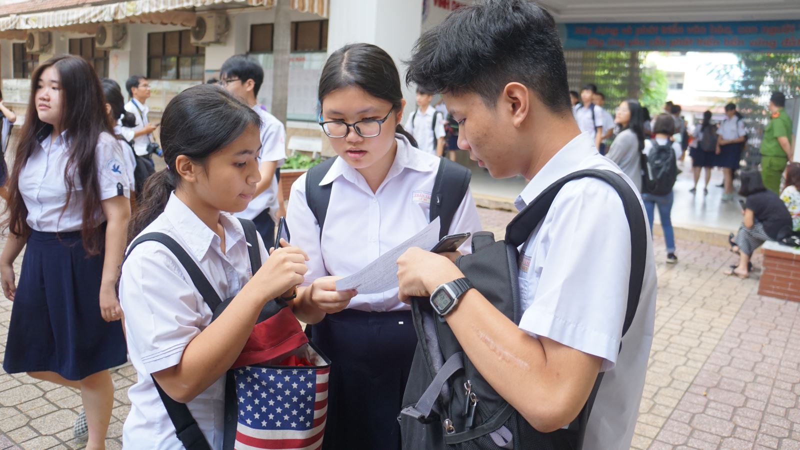 Thí sinh TP Hồ Chí Minh ‘bối rối’ với kiểu đề lạ trong môn Toán