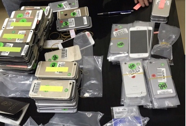 Bắt giữ hơn 200 chiếc điện thoại iPhone, Samsung nhập lậu